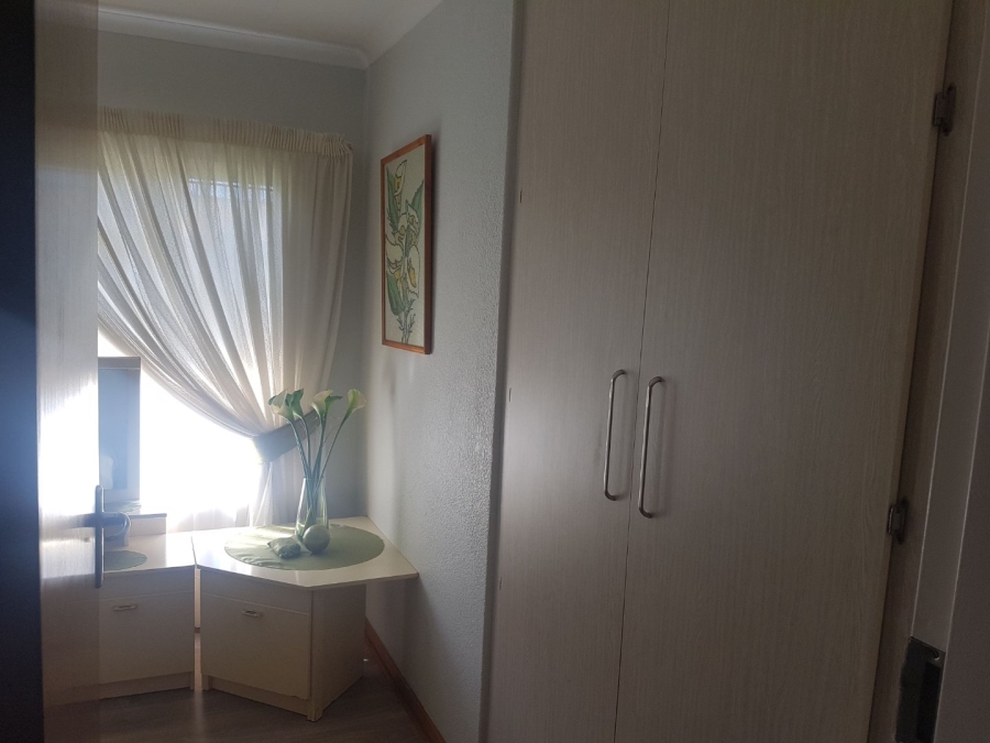 2 Bedroom Property for Sale in Flimieda North West